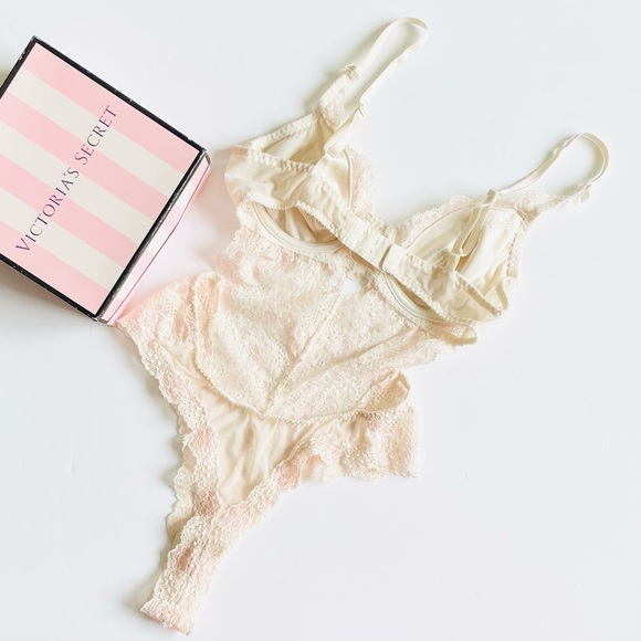 Vintage Victoria’s Secret 34B cream lace bodysuit - Picture 4 of 5